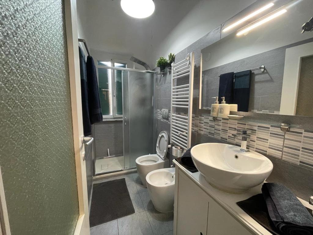 Eva Capital Guest House Vitinia Luaran gambar