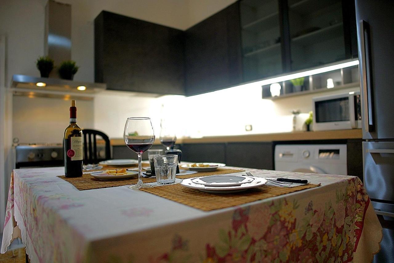 Eva Capital Guest House Vitinia Luaran gambar